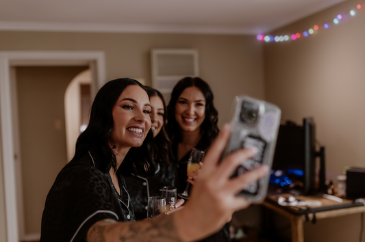 The Ultimate Guide to Creating an Online Wedding Gallery in Minutes