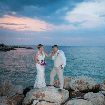 QR code wedding guest gallery free upload